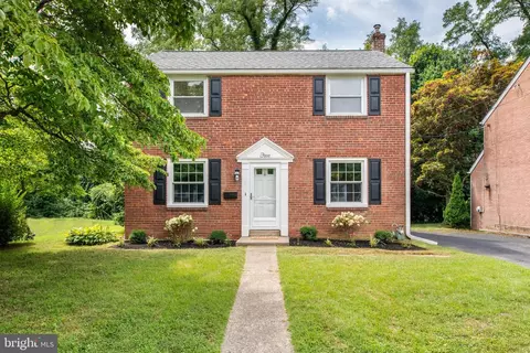 5 Beatrice Dr, Bryn Mawr, PA 19010