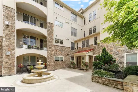 211 Cornerstone Dr #211, Newtown Square, PA 19073