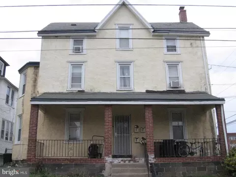 143 E Broadway Ave, Clifton Heights, PA 19018