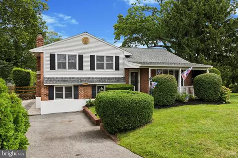 2947 Eastburn Ave, Broomall, PA 19008