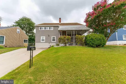 1326 Forrest St, Marcus Hook, PA 19061