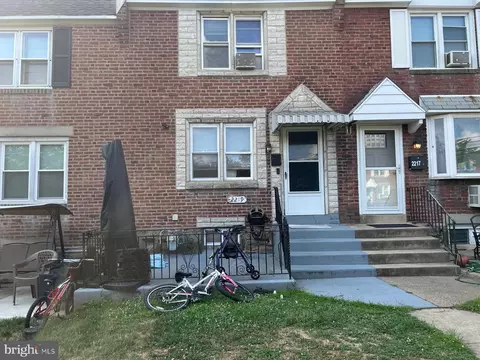 2219 Bond Ave, Drexel Hill, PA 19026