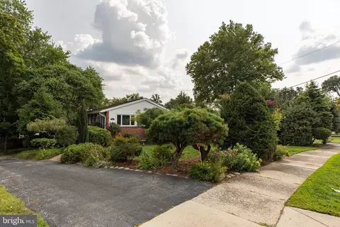 905 Westdale Pl, Springfield, PA 19064