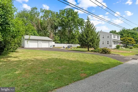 Exterior - 1828 Peach St, Boothwyn, PA 19061 photo 3 of 7