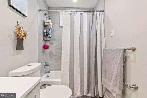 Bath - 1828 Peach St, Boothwyn, PA 19061 photo 5 of 5