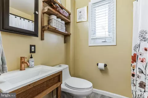 102 Moore Rd, Wallingford, PA 19086 photo 11