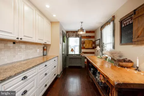 Entry Way - 222 Highland Ave, Wayne, PA 19087 photo 1 of 6