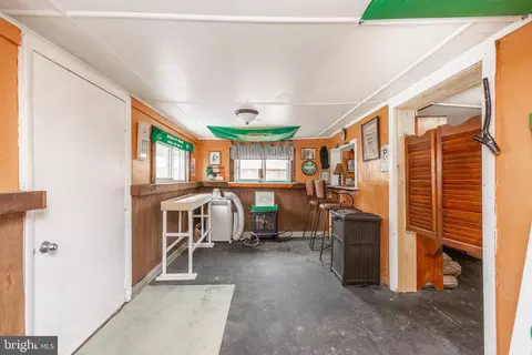 Entry Way - 222 Highland Ave, Wayne, PA 19087 photo 6 of 6