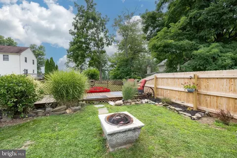 Exterior - 222 Highland Ave, Wayne, PA 19087 photo 3 of 8