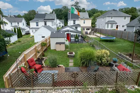 Exterior - 222 Highland Ave, Wayne, PA 19087 photo 6 of 8