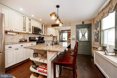 Kitchen - 222 Highland Ave, Wayne, PA 19087 photo 2 of 2