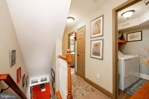 Entry Way - 222 Highland Ave, Wayne, PA 19087 photo 5 of 6