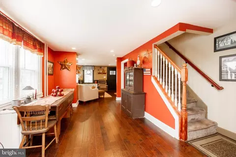 Entry Way - 222 Highland Ave, Wayne, PA 19087 photo 3 of 6