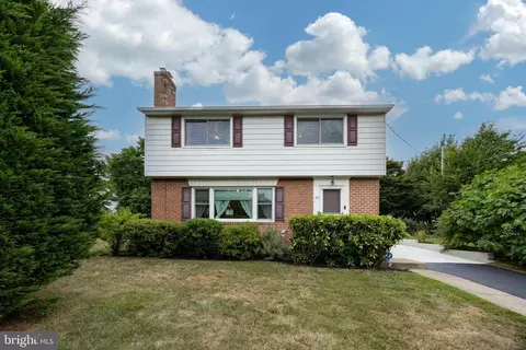301 Earlington Rd, Havertown, PA 19083