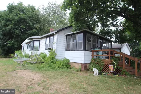 1030 Chestnut St, Trainer, PA 19061