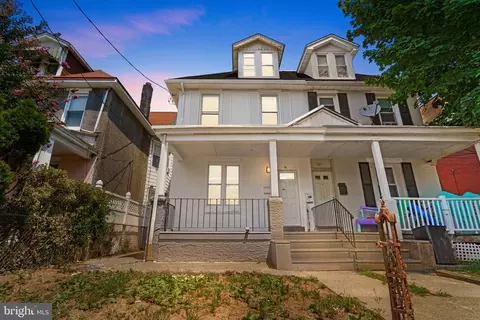 123 Chestnut St, Darby, PA 19023