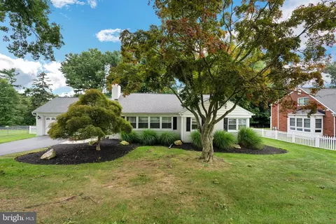 446 Conard Dr, Springfield, PA 19064