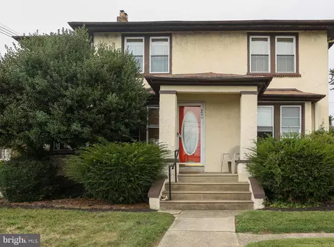 280 N Wycombe Ave, Lansdowne, PA 19050