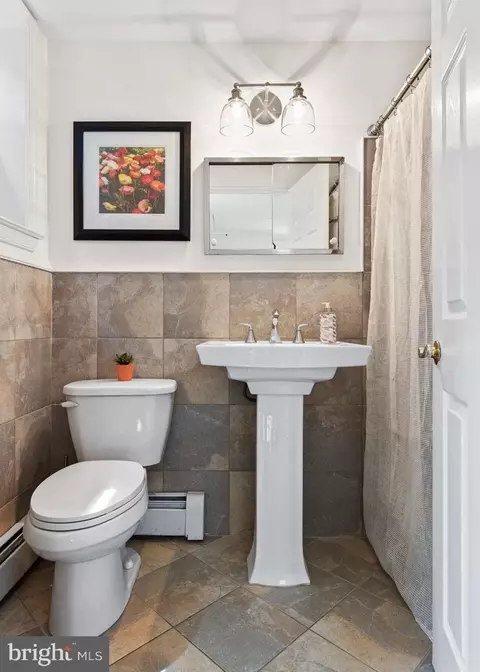 Bath - 412 N Wayne Ave #B1, Wayne, PA 19087 photo 1 of 2
