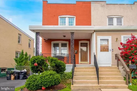 211 Bartram Ave, Essington, PA 19029