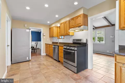 448 E Thomson Ave, Springfield, PA 19064 photo 10