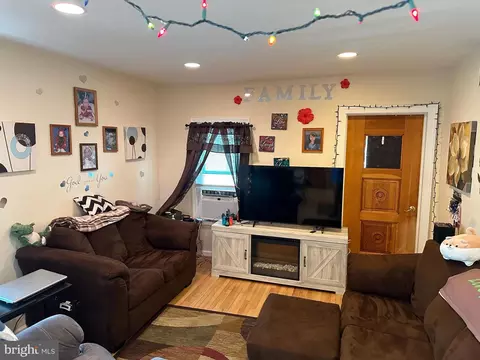 3540 W 10th St, Marcus Hook, PA 19061 photo 7