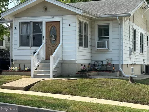 3540 W 10th St, Marcus Hook, PA 19061 photo 2