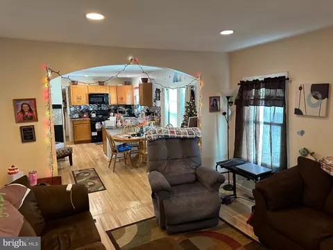 3540 W 10th St, Marcus Hook, PA 19061 photo 9