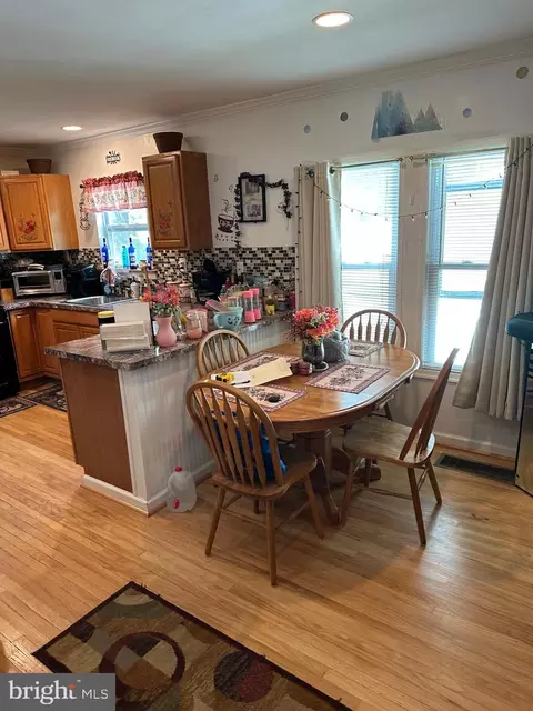 3540 W 10th St, Marcus Hook, PA 19061 photo 6