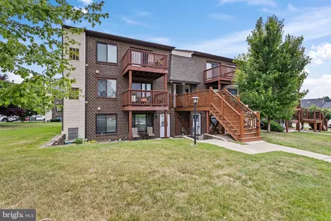 5200 Hilltop Dr #Y1, Brookhaven, PA 19015
