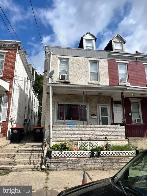 716 W 5th St, Chester, PA 19013