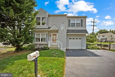 1 Walle St, Norwood, PA 19074