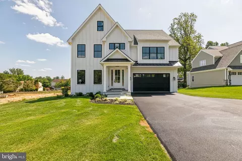 109 Eagle Dr, Broomall, PA 19008
