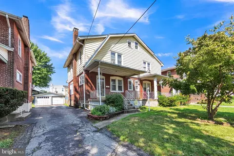 114 E Oak Ln, Glenolden, PA 19036