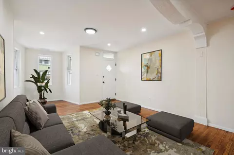 Living - 17 Marshall Ave, Marcus Hook, PA 19061 photo 2 of 4