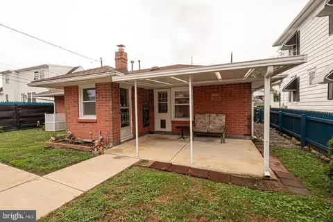 Exterior - 120 Edward St, Marcus Hook, PA 19061 photo 10 of 12