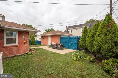 Exterior - 120 Edward St, Marcus Hook, PA 19061 photo 9 of 12