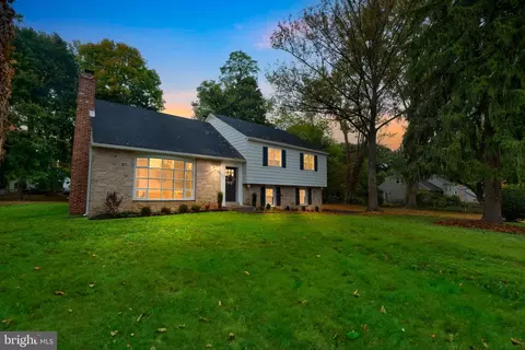 319 Prichard Ln, Wallingford, PA 19086