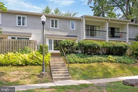 236 E Chelsea Cir, Newtown Square, PA 19073