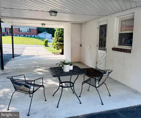 Exterior - 2867 Larkin Rd, Ogden, PA 19061 photo 3 of 3