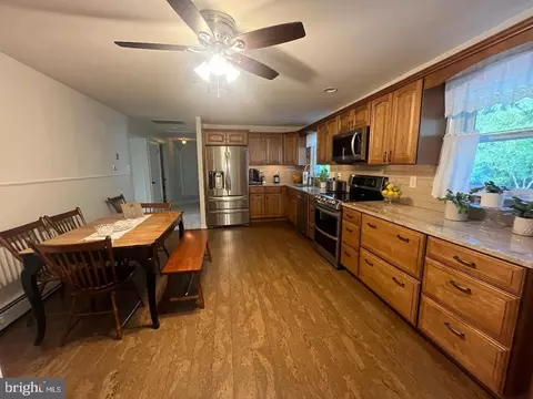 Kitchen - 2867 Larkin Rd, Ogden, PA 19061 photo 2 of 3