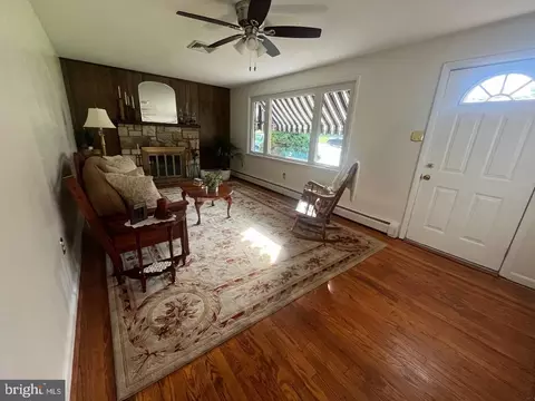 Living - 2867 Larkin Rd, Ogden, PA 19061 photo 1 of 3