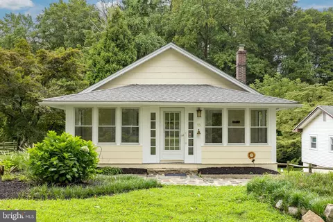18 Abberly Rd, Thornton, PA 19373