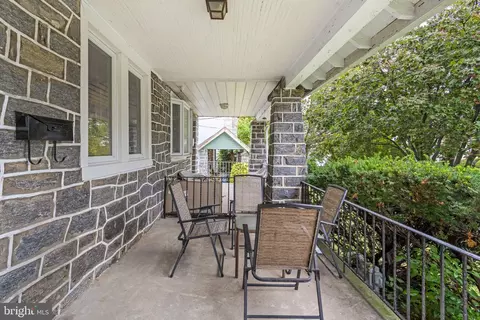 Exterior - 7527 Parkview Rd, Upper Darby, PA 19082 photo 3 of 4