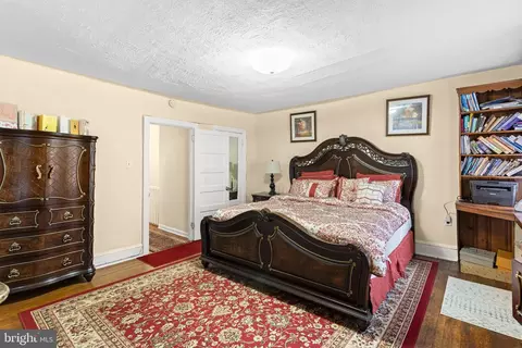 Bedroom - 7527 Parkview Rd, Upper Darby, PA 19082 photo 2 of 6