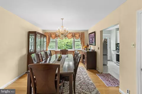 Dining - 7527 Parkview Rd, Upper Darby, PA 19082 photo 1 of 2
