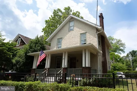 Exterior - 138 Chamounix Rd, Wayne, PA 19087 photo 2 of 11