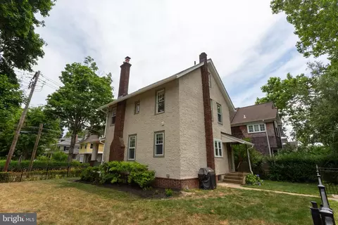 Exterior - 138 Chamounix Rd, Wayne, PA 19087 photo 8 of 11