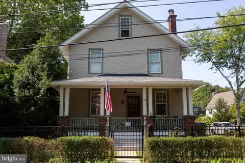 Exterior - 138 Chamounix Rd, Wayne, PA 19087 photo 11 of 11