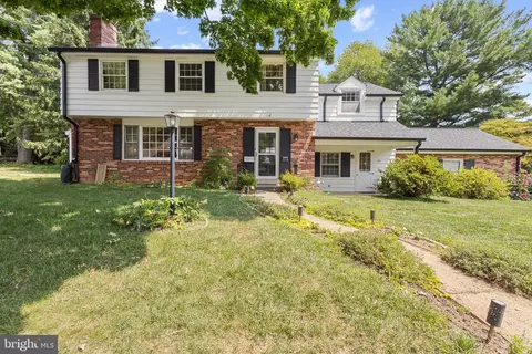 135 Snyder Ln, Springfield, PA 19064